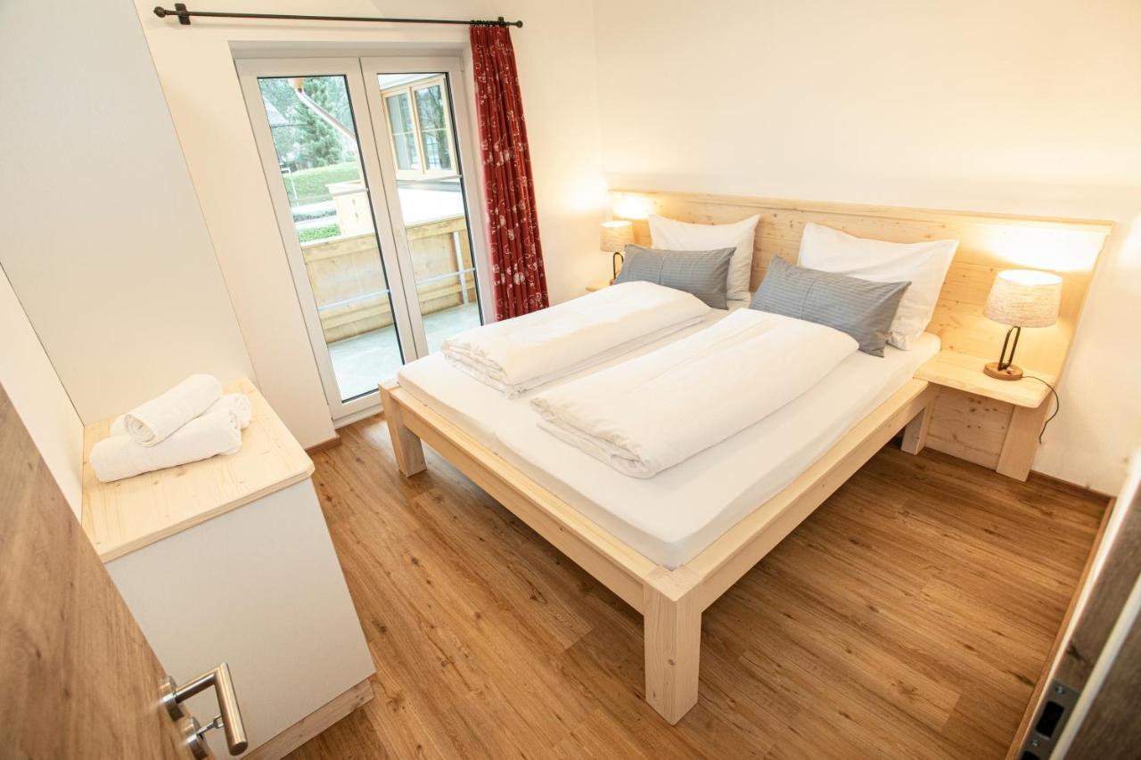 Ferienwohnungen "Zur Wally", Apartment Sauba การ์มิช-พาร์เทนเคียร์เชน ภายนอก รูปภาพ